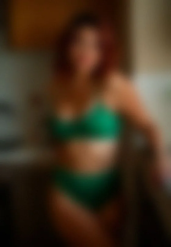 Christine, 25
