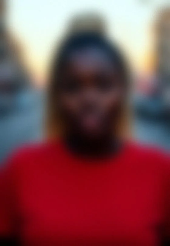 Sandra, 24