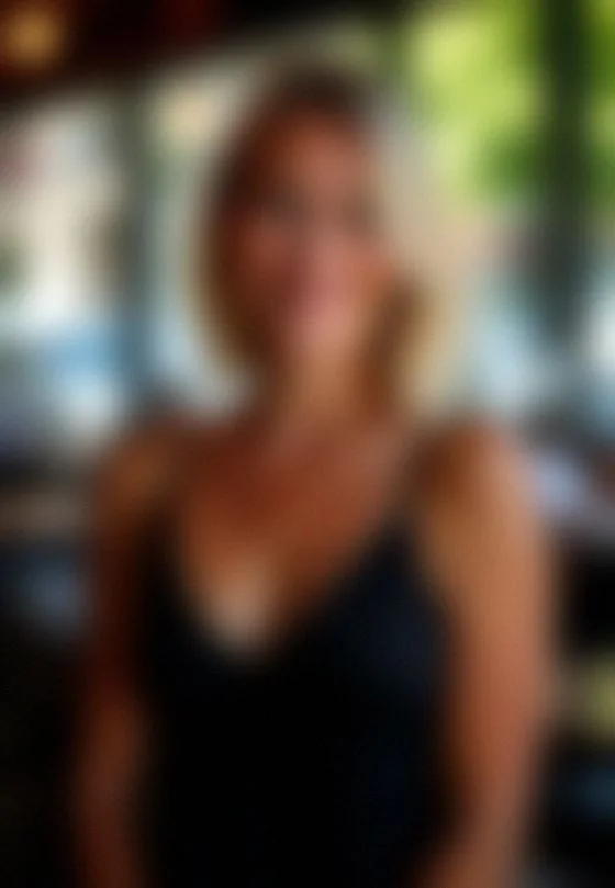 Stefanie, 40